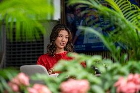 Alexander Albon And Girlfriend Lily Muni He At Singapore Grand Prix