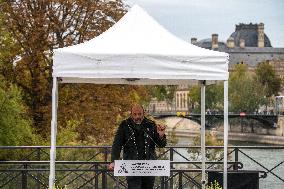 Inauguration of The Place Du Pont Neuf Christo and Jeanne Claude - Paris