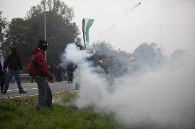 Protesters Clash With Police At General Strike - Milan