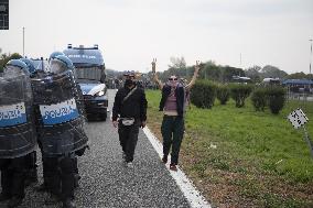 Protesters Clash With Police At General Strike - Milan