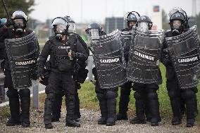 Protesters Clash With Police At General Strike - Milan