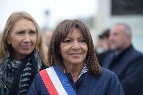 Inauguration of The Place Du Pont Neuf Christo and Jeanne Claude - Paris