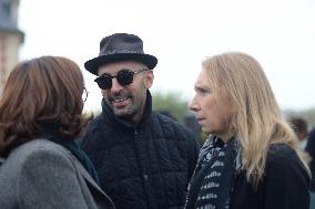 Inauguration of The Place Du Pont Neuf Christo and Jeanne Claude - Paris