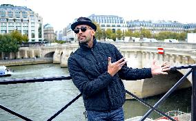 Inauguration of The Place Du Pont Neuf Christo and Jeanne Claude - Paris