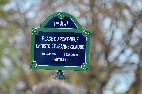 Inauguration of The Place Du Pont Neuf Christo and Jeanne Claude - Paris