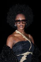 PFW - Vaillant Front Row