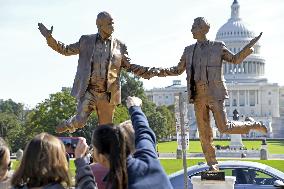 Trump-Epstein statue erected again in Washington