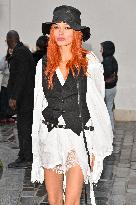 PFW Ann Demeulemeester Outside Arrivals