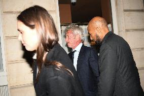 PFW - Sean Penn Leaves Sienna Restaurant
