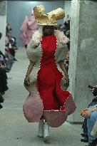 PFW - Comme Des Garcons Runway