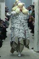PFW - Comme Des Garcons Runway