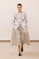 PFW - Giambattista Valli Runway