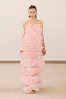 PFW - Giambattista Valli Runway
