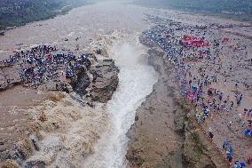 Yellow River Hukou Waterfall