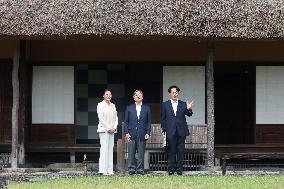 Emperor, empress visit villa in Kyoto