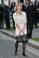 PFW Chloe Outside Arrivals