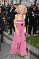 PFW Chloe Outside Arrivals