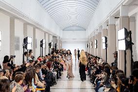 Runway Ottolinger Womenswear - PFW