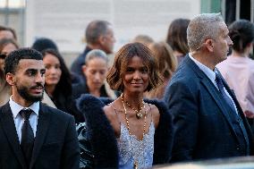 PFW - Chloe Outside Arrivals