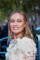 PFW - Chloe Outside Arrivals