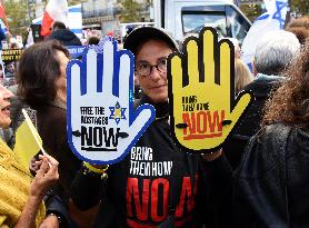 The Tous 7 Octobre Association Organizes A March For Hostages Held By Hamas - Paris