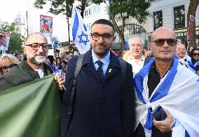 The Tous 7 Octobre Association Organizes A March For Hostages Held By Hamas - Paris