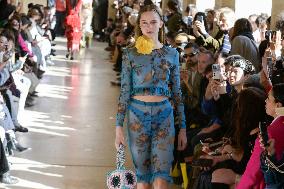 PFW - Shuting Qiu Runway