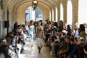 PFW - Shuting Qiu Runway