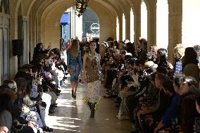 PFW - Shuting Qiu Runway