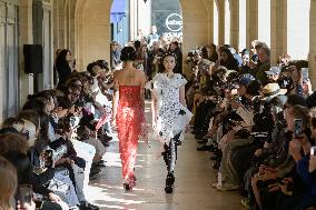 PFW - Shuting Qiu Runway