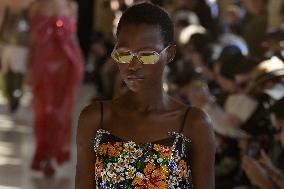 PFW - Shuting Qiu Runway