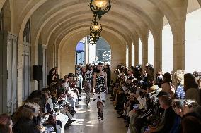 PFW - Shuting Qiu Runway