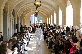 PFW - Shuting Qiu Runway