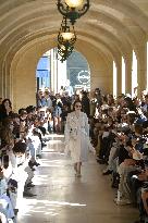 PFW - Shuting Qiu Runway