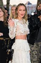 PFW Chloe Outside Arrivals