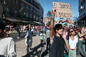 Demonstration In Support Of The Palestinian People - Lisbon