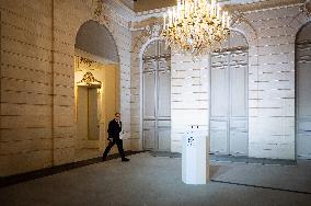 Announcement of The New Government - Paris