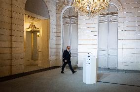 Announcement of The New Government - Paris