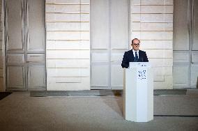 Announcement of The New Government - Paris