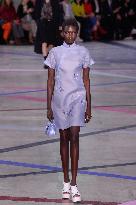 PFW - Shiatzy Chen Runway