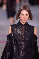 PFW - Shiatzy Chen Runway