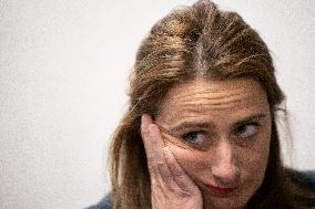 Marine Tondelier gives a press conference - Paris