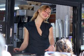 Addison Rae out in New York