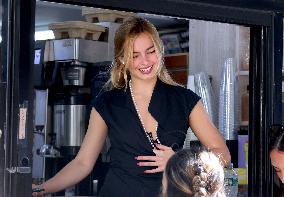 Addison Rae out in New York