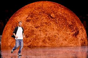 Chanel Runway Fashion Week Paris.FC