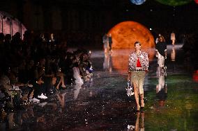 Chanel Runway Fashion Week Paris.FC