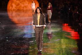 Chanel Runway Fashion Week Paris.FC