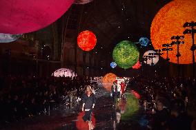 Chanel Runway Fashion Week Paris.FC