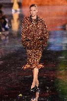 Chanel Runway Fashion Week Paris.FC