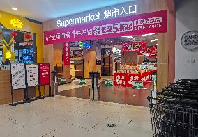 Offline Supermarkets Survival Status